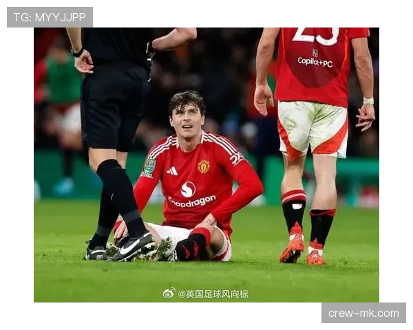 林德洛夫续约曼联，防线实力再获提升