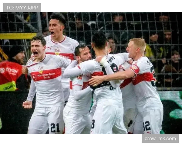 法兰克福逼抢体系分析:重塑球队战术与竞争力的趋势判断 法兰克福逼抢体系分析:重塑球队战术与竞争力的趋势判断