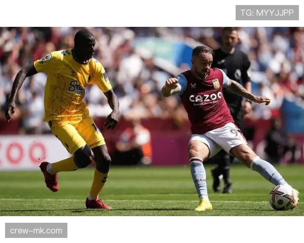 沃特金斯国家队战术角色与首发位置适配性分析